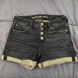 *NWOT* American Eagle High Waisted Button Up short / size 4